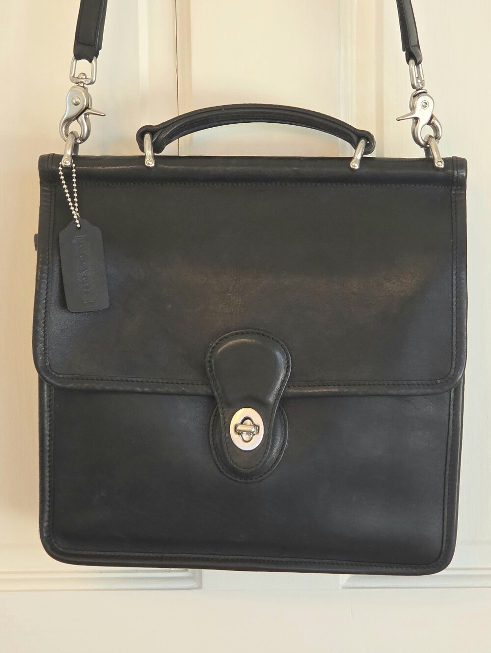 Vintage COACH WILLIS 9927 Black Leather Silver Nickel Crossbody Bag